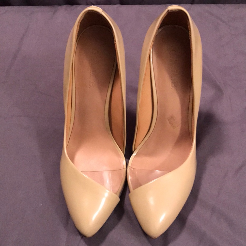 L.A.M.B. Nude patent leather pumps 9